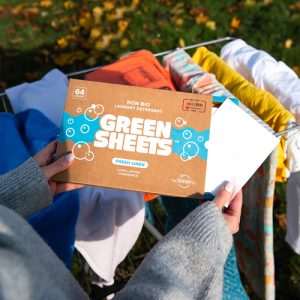 UK made Fresh Linen, Eco plastic free Green Sheets, kind to the environment washing strips 64 pack hands in garden clothes airer
